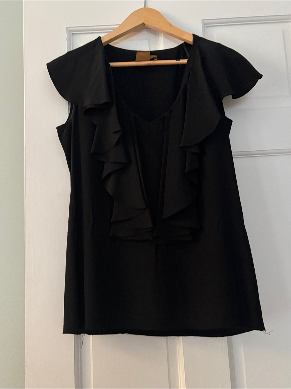 Ali Ro Black Sleeveless Ruffle-Front silk Blouse